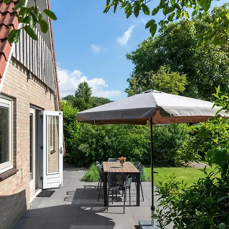 Semesterbostad With Garden Near Mookerplas, Cleaning Included *